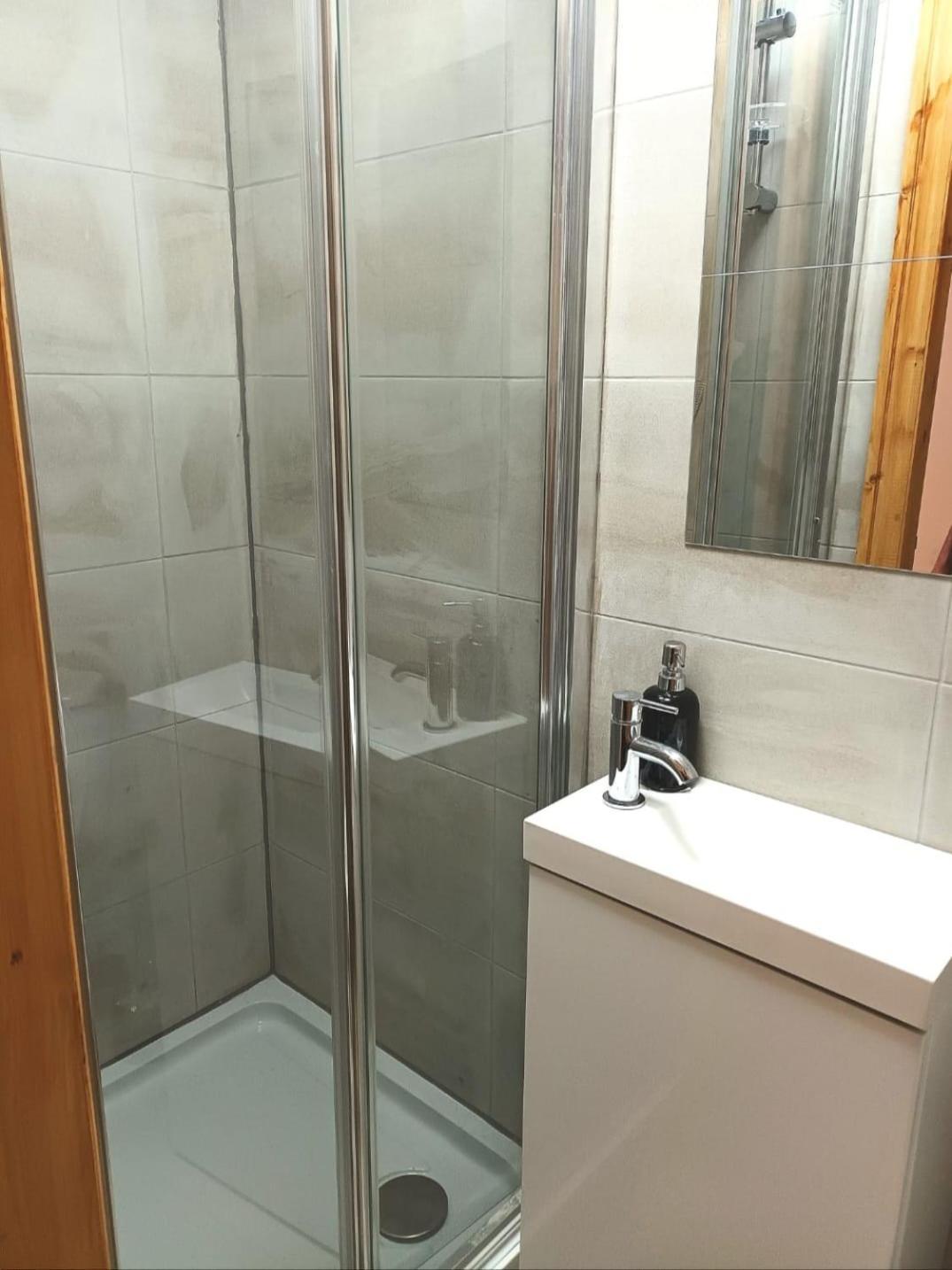 Rooms In Manchester 6 Minutes Drive To Victoria Station מראה חיצוני תמונה