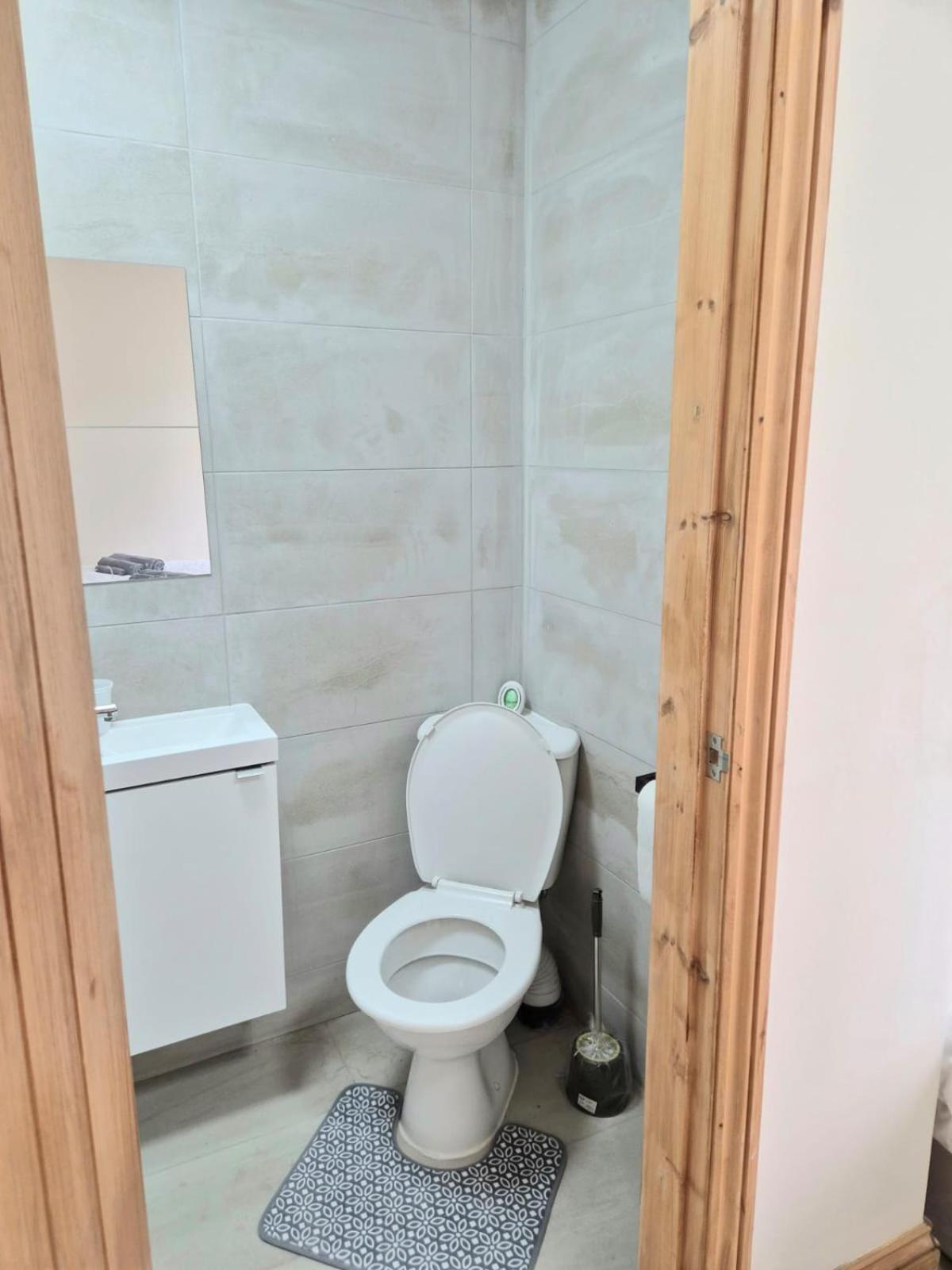 Rooms In Manchester 6 Minutes Drive To Victoria Station מראה חיצוני תמונה