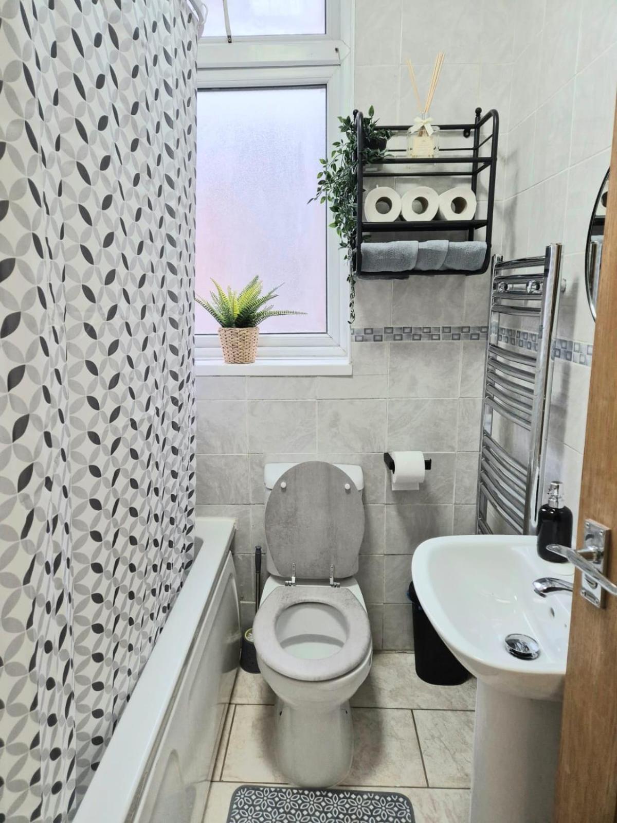 Rooms In Manchester 6 Minutes Drive To Victoria Station מראה חיצוני תמונה